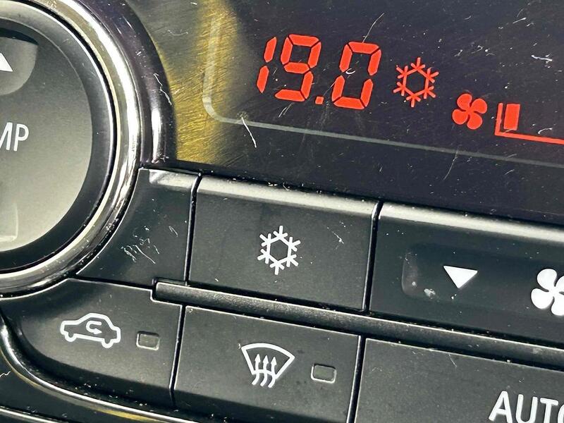 Mitsubishi DI-D DC Barbarian X Pickup 2.2 Automatic Diesel Pickup Automatic Diesel Pickup Automatic Diesel