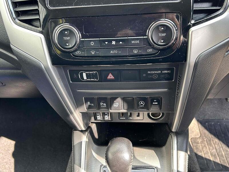 Mitsubishi DI-D DC Barbarian X Pickup 2.2 Automatic Diesel Pickup Automatic Diesel Pickup Automatic Diesel