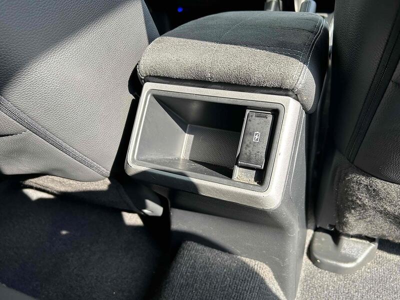 Mitsubishi DI-D DC Barbarian X Pickup 2.2 Automatic Diesel Pickup Automatic Diesel Pickup Automatic Diesel