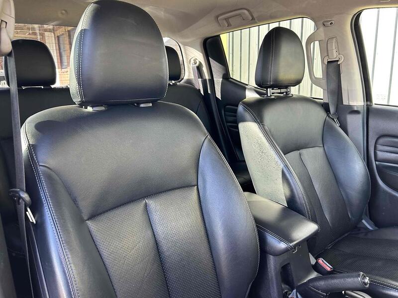 Mitsubishi 2.2 DI-D DC Barbarian Pickup Double Cab 4dr Diesel Auto 4WD Euro 6 (s/s) (150 ps) Pickup Automatic Diesel Pickup Automatic Diesel