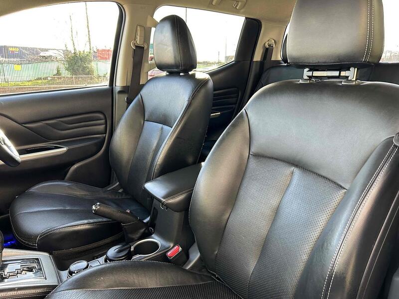 Mitsubishi 2.2 DI-D DC Barbarian Pickup Double Cab 4dr Diesel Auto 4WD Euro 6 (s/s) (150 ps) Pickup Automatic Diesel Pickup Automatic Diesel