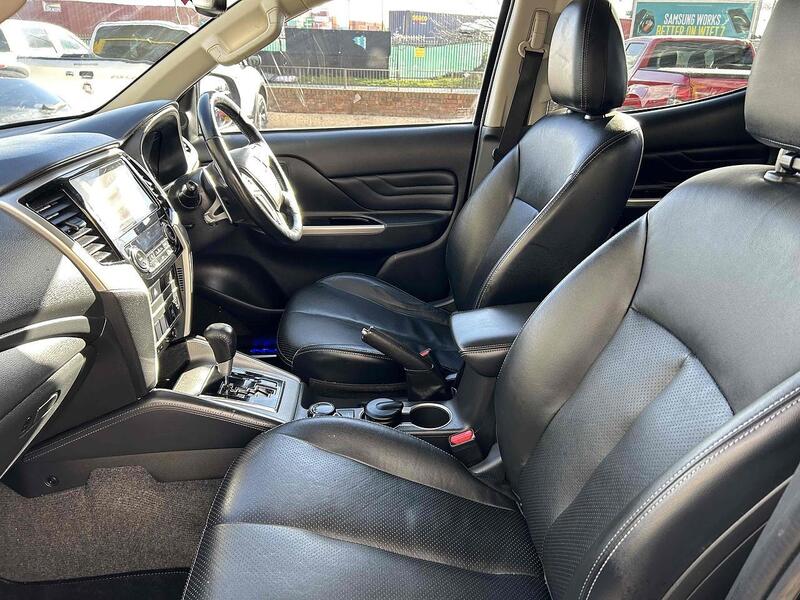 Mitsubishi 2.2 DI-D DC Barbarian Pickup Double Cab 4dr Diesel Auto 4WD Euro 6 (s/s) (150 ps) Pickup Automatic Diesel Pickup Automatic Diesel