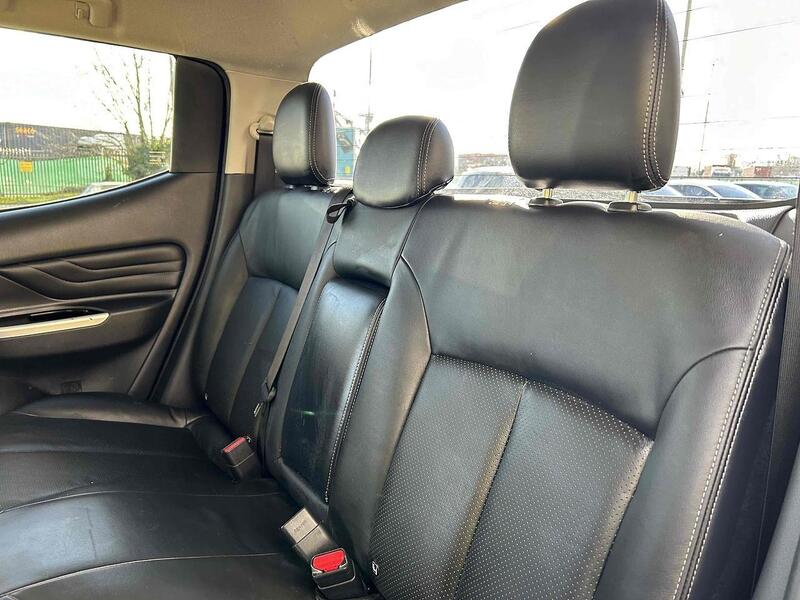 Mitsubishi 2.2 DI-D DC Barbarian Pickup Double Cab 4dr Diesel Auto 4WD Euro 6 (s/s) (150 ps) Pickup Automatic Diesel Pickup Automatic Diesel