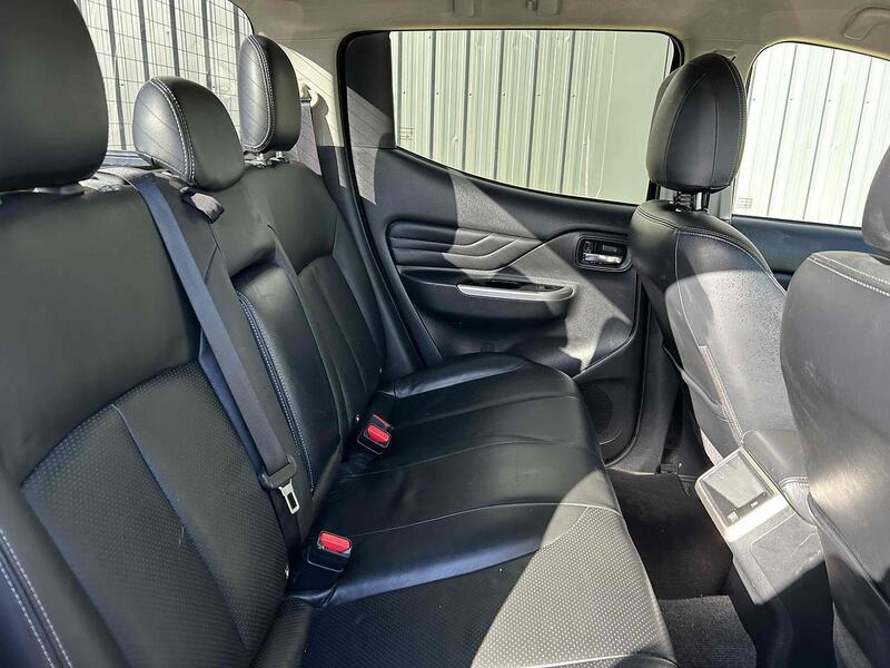 Mitsubishi 2.2 DI-D DC Barbarian Pickup Double Cab 4dr Diesel Auto 4WD Euro 6 (s/s) (150 ps) Pickup Automatic Diesel Pickup Automatic Diesel