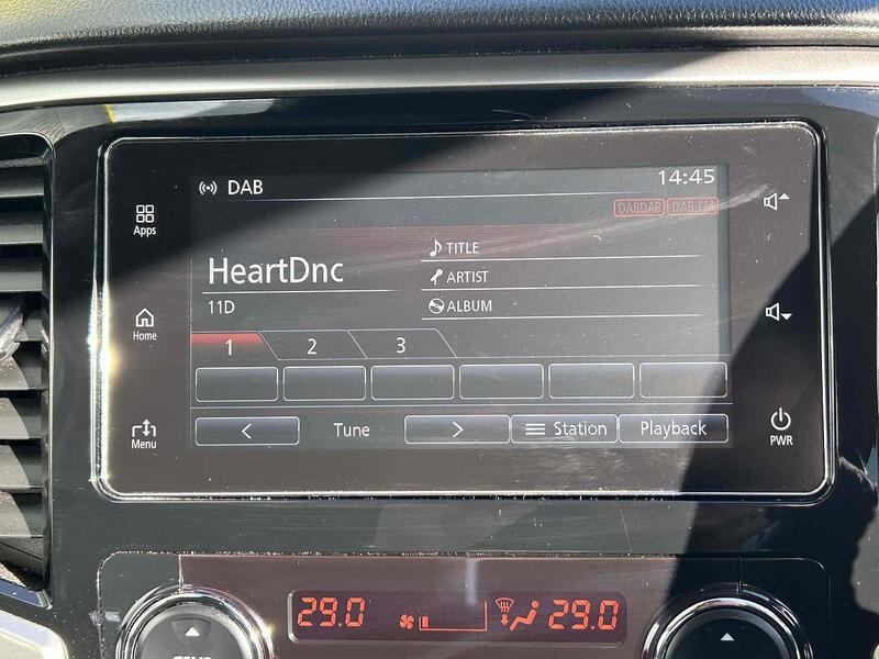 Mitsubishi 2.2 DI-D DC Barbarian Pickup Double Cab 4dr Diesel Auto 4WD Euro 6 (s/s) (150 ps) Pickup Automatic Diesel Pickup Automatic Diesel