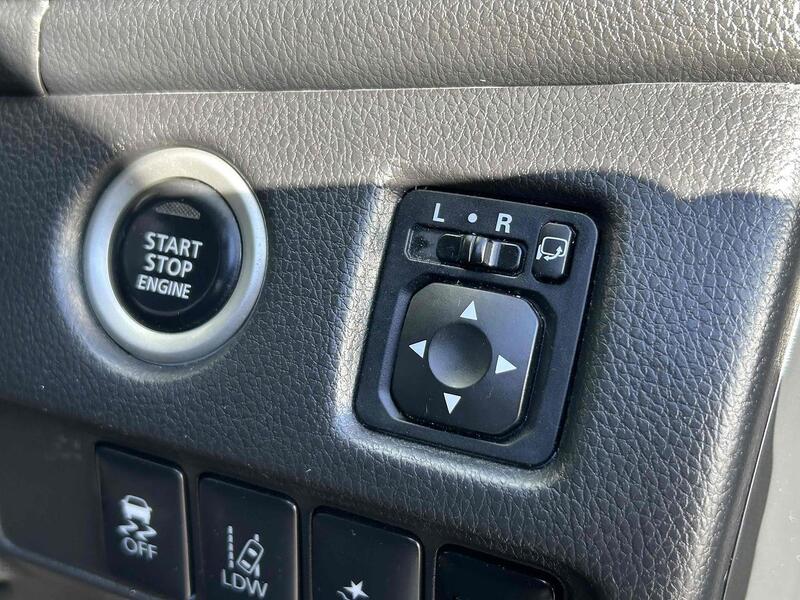 Mitsubishi 2.2 DI-D DC Barbarian Pickup Double Cab 4dr Diesel Auto 4WD Euro 6 (s/s) (150 ps) Pickup Automatic Diesel Pickup Automatic Diesel