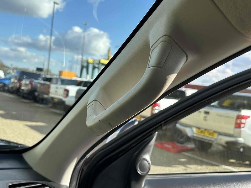 Mitsubishi 2.2 DI-D DC Barbarian Pickup Double Cab 4dr Diesel Auto 4WD Euro 6 (s/s) (150 ps) Pickup Automatic Diesel Pickup Automatic Diesel