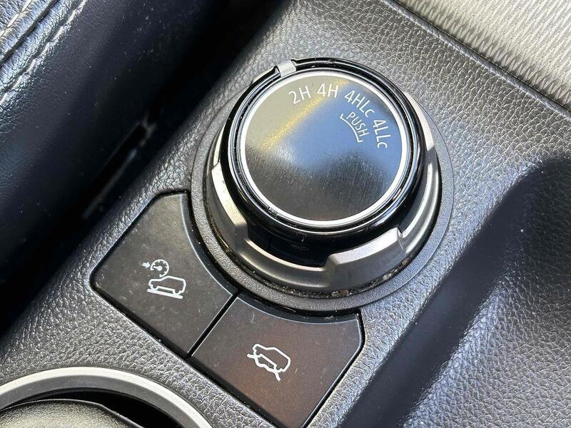 Mitsubishi 2.2 DI-D DC Barbarian Pickup Double Cab 4dr Diesel Auto 4WD Euro 6 (s/s) (150 ps) Pickup Automatic Diesel Pickup Automatic Diesel