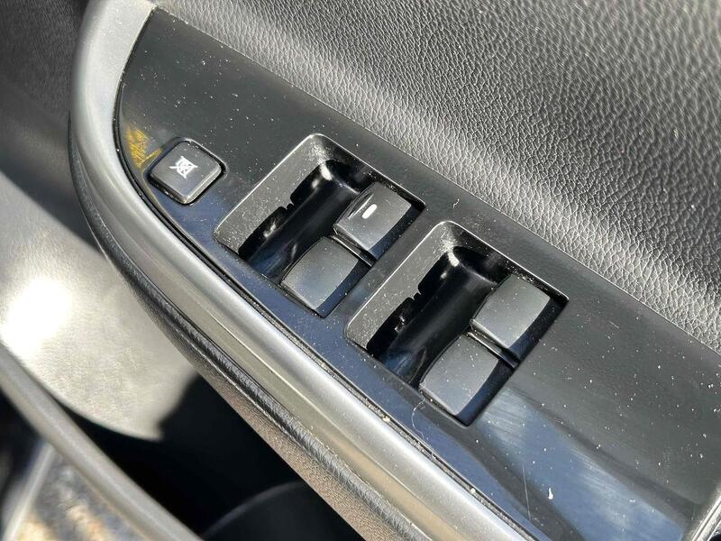 Mitsubishi 2.2 DI-D DC Barbarian Pickup Double Cab 4dr Diesel Auto 4WD Euro 6 (s/s) (150 ps) Pickup Automatic Diesel Pickup Automatic Diesel