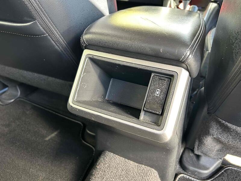 Mitsubishi 2.2 DI-D DC Barbarian Pickup Double Cab 4dr Diesel Auto 4WD Euro 6 (s/s) (150 ps) Pickup Automatic Diesel Pickup Automatic Diesel