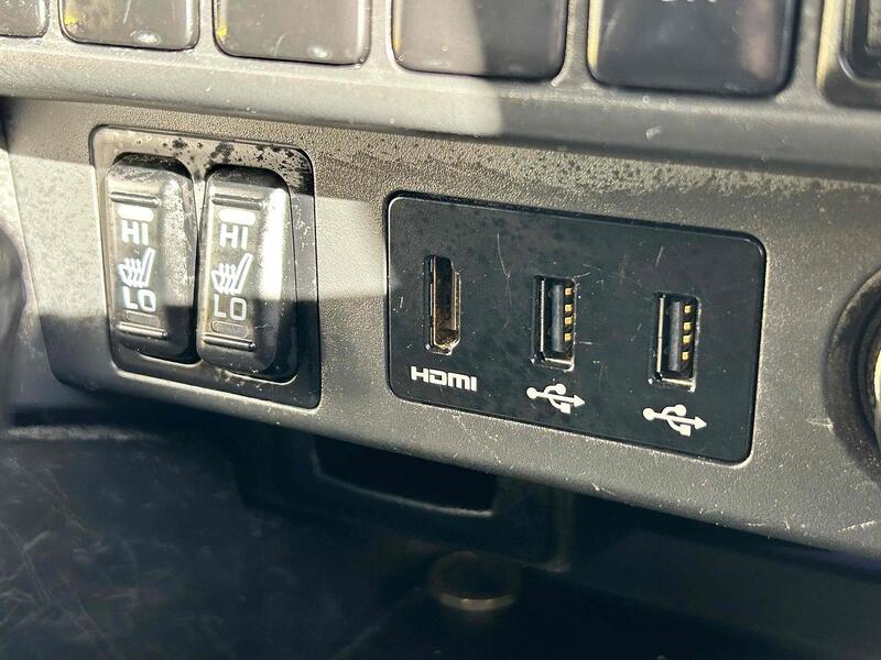 Mitsubishi 2.2 DI-D DC Barbarian Pickup Double Cab 4dr Diesel Auto 4WD Euro 6 (s/s) (150 ps) Pickup Automatic Diesel Pickup Automatic Diesel