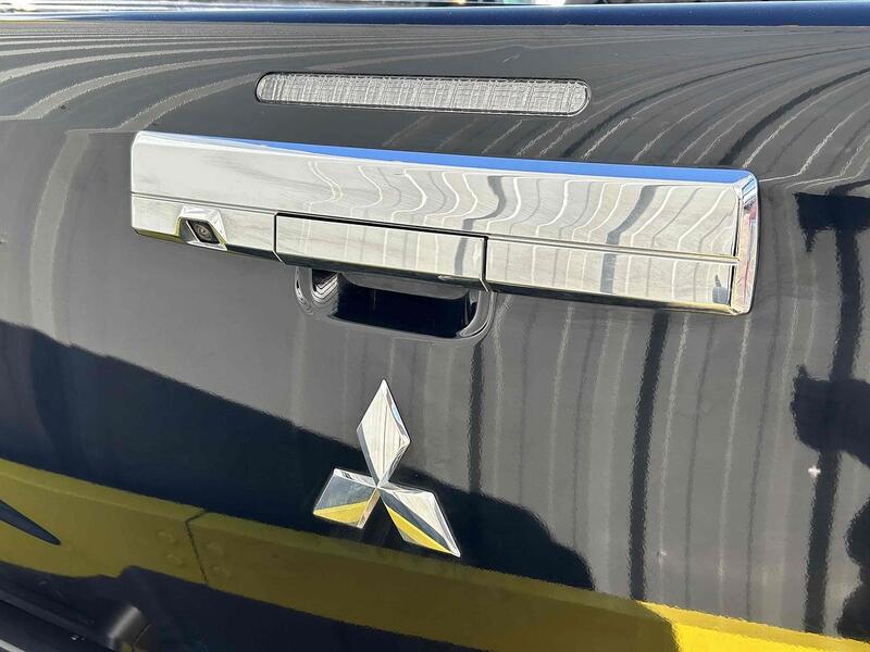 Mitsubishi 2.2 DI-D DC Barbarian Pickup Double Cab 4dr Diesel Auto 4WD Euro 6 (s/s) (150 ps) Pickup Automatic Diesel Pickup Automatic Diesel