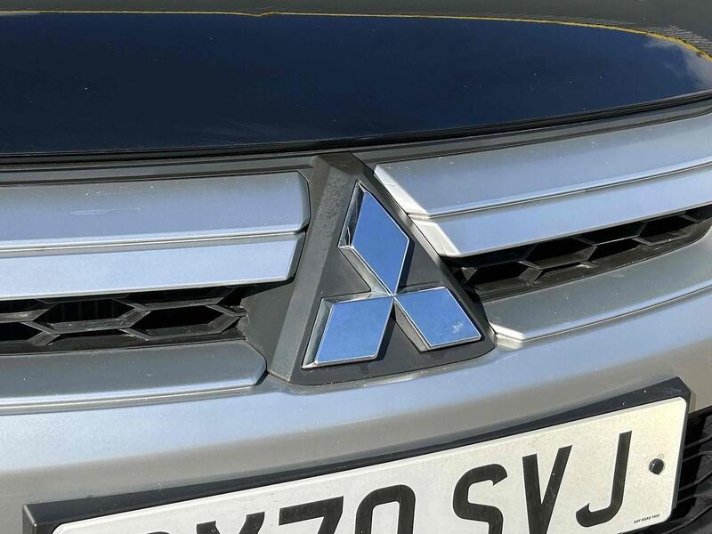 Mitsubishi 2.2 DI-D DC Barbarian Pickup Double Cab 4dr Diesel Auto 4WD Euro 6 (s/s) (150 ps) Pickup Automatic Diesel Pickup Automatic Diesel