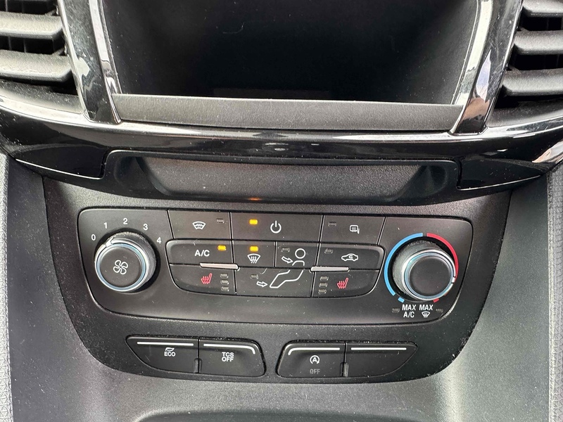 Ford 1.5 200 EcoBlue Limited Panel Van 5dr Diesel Manual L1 Euro 6 (s/s) (120 ps) Panel Van Manual Diesel Panel Van Manual Diesel