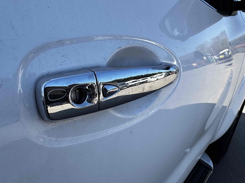 Nissan dCi Tekna Pickup 2.3 Automatic Diesel Pickup Automatic Diesel Pickup Automatic Diesel