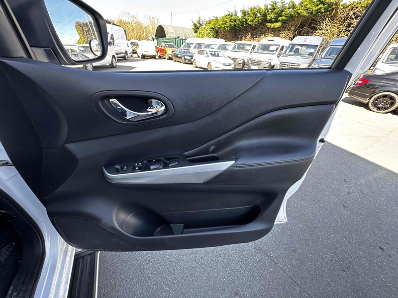 Nissan dCi Tekna Pickup 2.3 Automatic Diesel Pickup Automatic Diesel Pickup Automatic Diesel