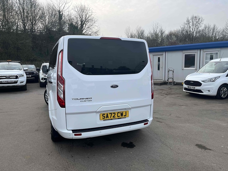Ford 320 EcoBlue Titanium Minibus 2.0 Automatic Diesel Minibus Automatic Diesel Minibus Automatic Diesel