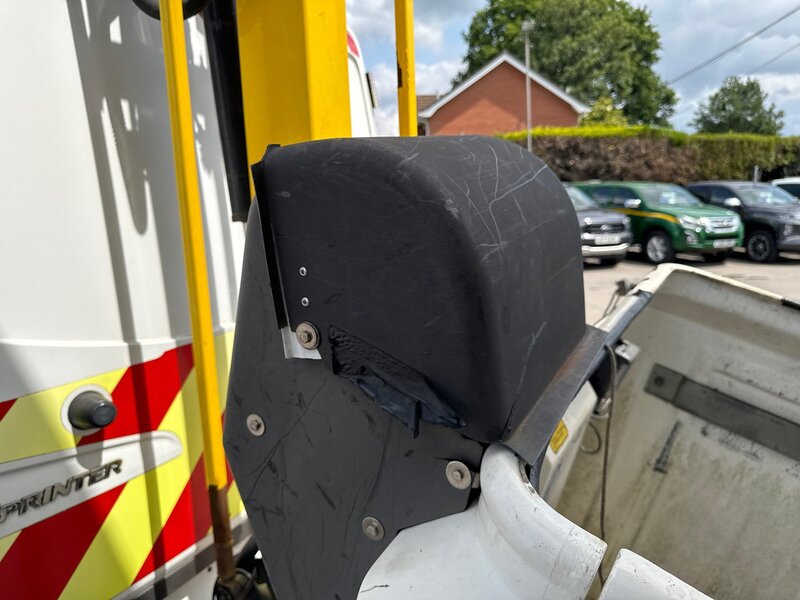 Mercedes-Benz 2.2 513 CDi Cherry Picker  4dr Diesel Manual RWD L2 (129 bhp) 2.2 4dr Specialist Vehicle Manual Diesel