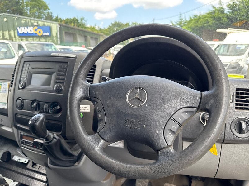 Mercedes-Benz 2.2 513 CDi Cherry Picker  4dr Diesel Manual RWD L2 (129 bhp) 2.2 4dr Specialist Vehicle Manual Diesel