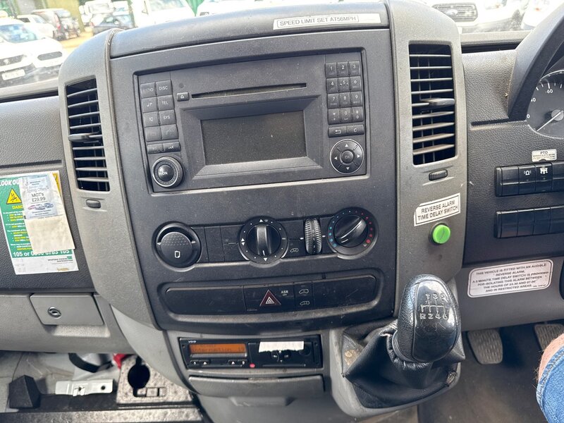 Mercedes-Benz 2.2 513 CDi Cherry Picker  4dr Diesel Manual RWD L2 (129 bhp) 2.2 4dr Specialist Vehicle Manual Diesel