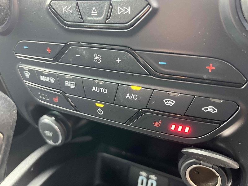 Ford 2.0 EcoBlue Wildtrak Pickup Double Cab 4dr Diesel Auto 4WD Euro 6 (s/s) (213 ps) Pickup Automatic Diesel