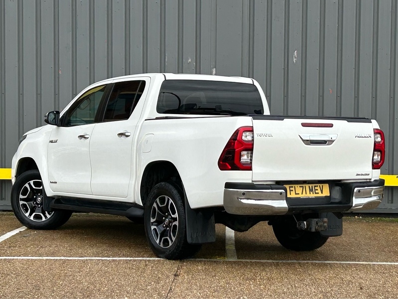 Toyota D-4D Invincible Pickup 2.4 Manual Diesel Pickup Manual Diesel