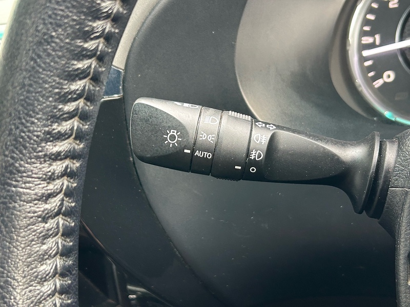 Toyota D-4D Invincible Pickup 2.4 Manual Diesel Pickup Manual Diesel