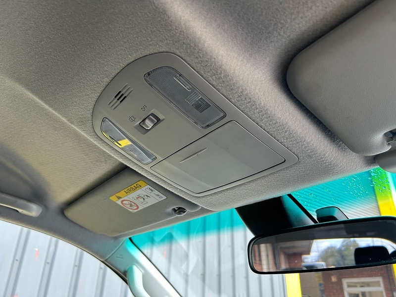 Toyota D-4D Invincible Pickup 2.4 Manual Diesel Pickup Manual Diesel