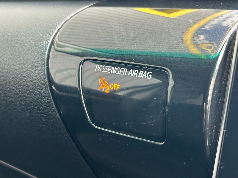 Toyota D-4D Invincible Pickup 2.4 Manual Diesel Pickup Manual Diesel