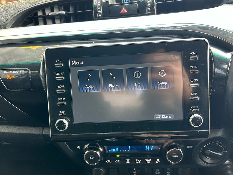 Toyota D-4D Invincible Pickup 2.4 Manual Diesel Pickup Manual Diesel