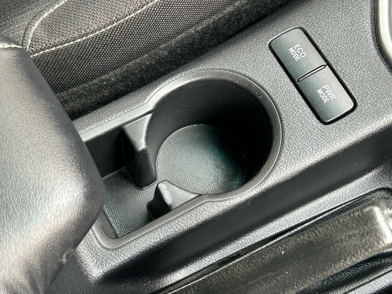 Toyota D-4D Invincible Pickup 2.4 Manual Diesel Pickup Manual Diesel