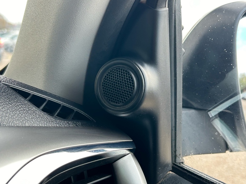 Toyota D-4D Invincible Pickup 2.4 Manual Diesel Pickup Manual Diesel