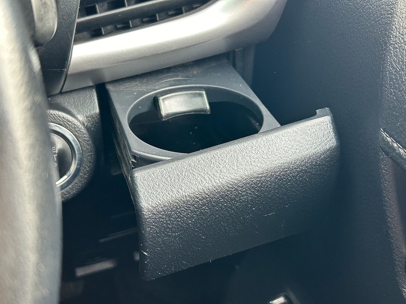 Toyota D-4D Invincible Pickup 2.4 Manual Diesel Pickup Manual Diesel