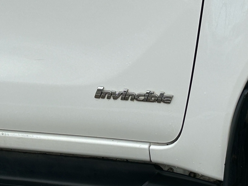 Toyota D-4D Invincible Pickup 2.4 Manual Diesel Pickup Manual Diesel