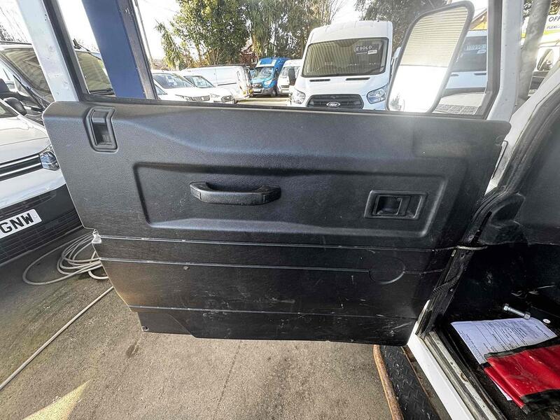 Land Rover 2.2 TDCi Hard Top SUV 3dr Diesel Manual 4WD MWB Euro 5 (122 ps) SUV Manual Diesel