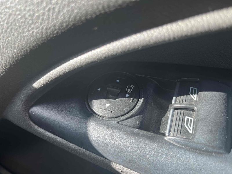 Ford 1.5 240 EcoBlue Limited Panel Van 5dr Diesel Auto L2 Euro 6 (s/s) (120 ps) Panel Van Automatic Diesel