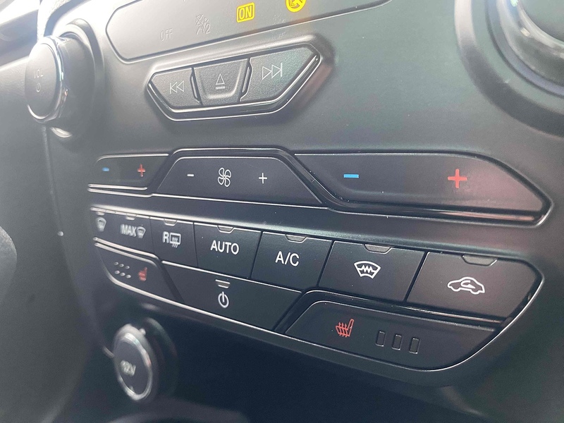 Ford 2.0 EcoBlue Wildtrak Pickup Double Cab 4dr Diesel Auto 4WD Euro 6 (s/s) (213 ps) Pickup Automatic Diesel Pickup Automatic Diesel