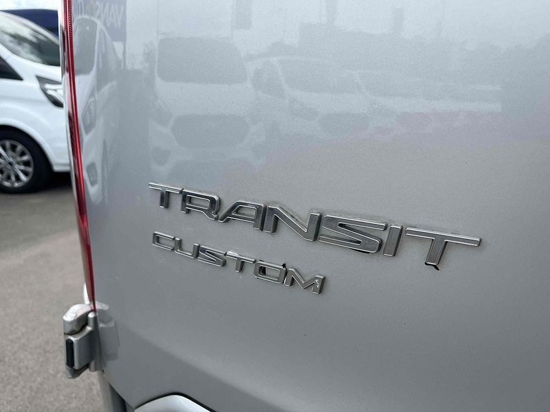 Ford 280 EcoBlue Limited Panel Van 2.0 Manual Diesel Panel Van Manual Diesel