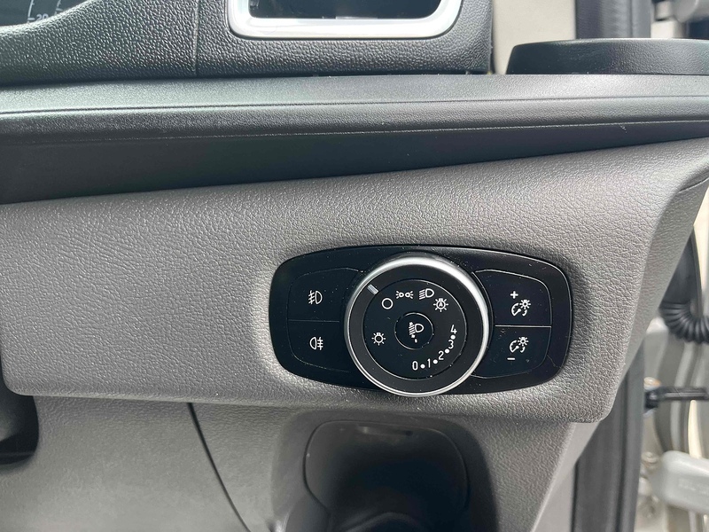 Ford 280 EcoBlue Limited Panel Van 2.0 Manual Diesel Panel Van Manual Diesel