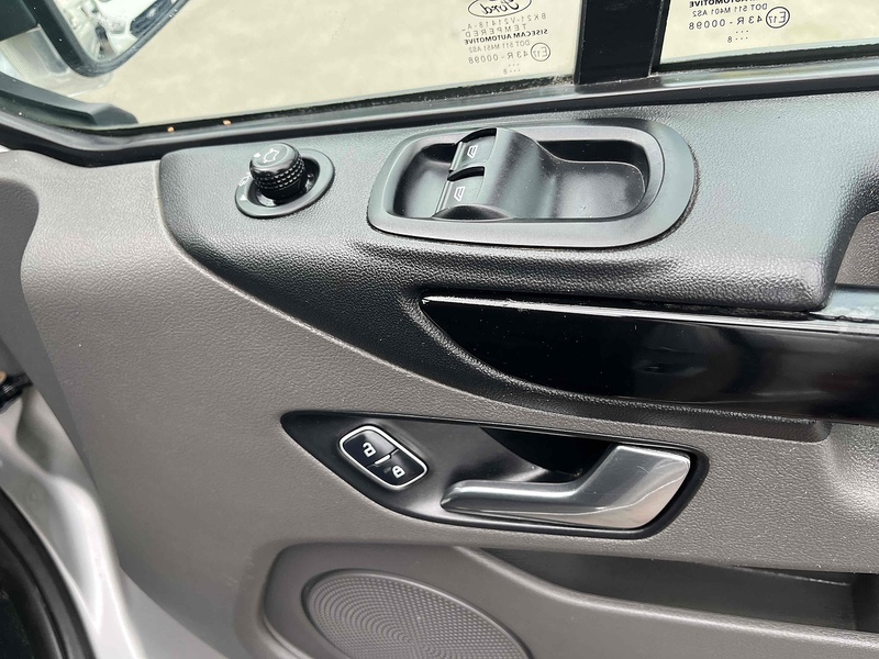 Ford 280 EcoBlue Limited Panel Van 2.0 Manual Diesel Panel Van Manual Diesel