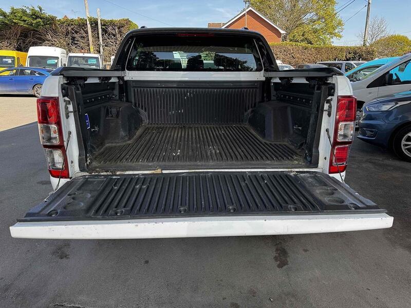 Ford 3.2 TDCi Wildtrak Pickup Double Cab 4dr Diesel Auto 4WD Euro 5 (200 ps) Pickup Automatic Diesel Pickup Automatic Diesel