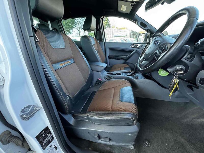 Ford 3.2 TDCi Wildtrak Pickup Double Cab 4dr Diesel Auto 4WD Euro 5 (200 ps) Pickup Automatic Diesel Pickup Automatic Diesel