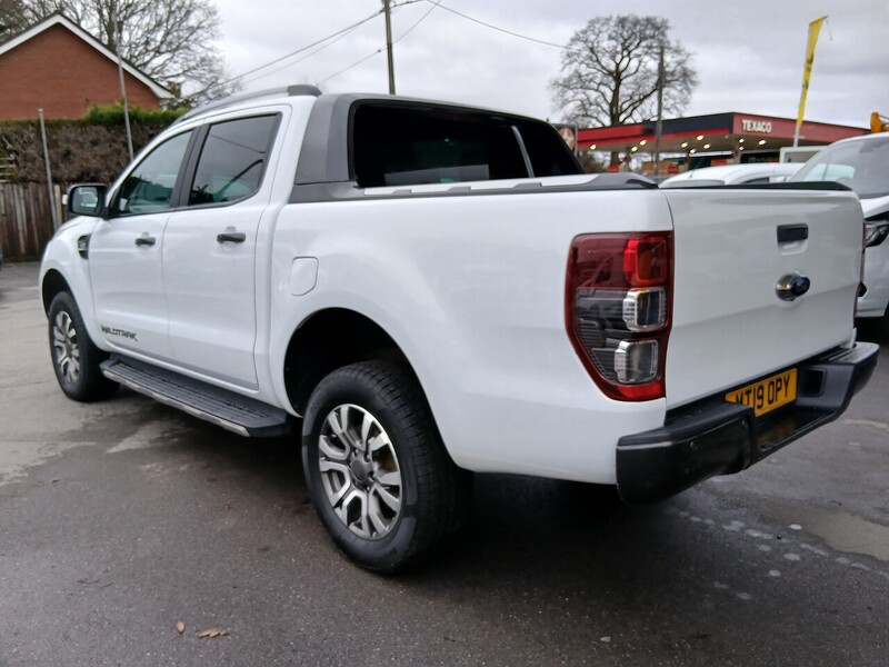 Ford 3.2 TDCi Wildtrak Pickup Double Cab 4dr Diesel Auto 4WD Euro 5 (200 ps) Pickup Automatic Diesel Pickup Automatic Diesel