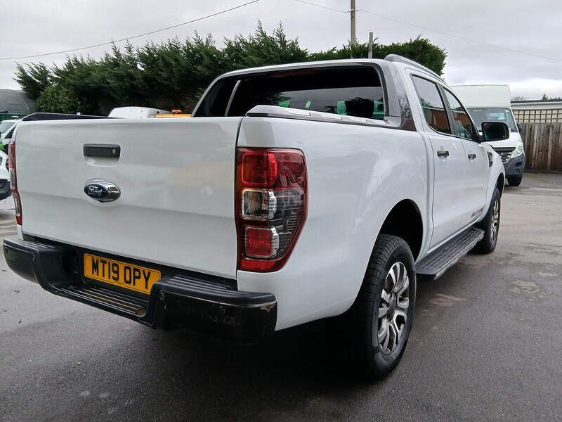 Ford 3.2 TDCi Wildtrak Pickup Double Cab 4dr Diesel Auto 4WD Euro 5 (200 ps) Pickup Automatic Diesel Pickup Automatic Diesel