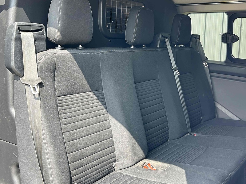 Ford 320 EcoBlue Limited Combi Van 2.0 Automatic Diesel Combi Van Automatic Diesel Combi Van Automatic Diesel Combi Van Automatic Diesel