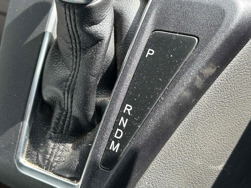 Ford 320 EcoBlue Limited Combi Van 2.0 Automatic Diesel Combi Van Automatic Diesel Combi Van Automatic Diesel Combi Van Automatic Diesel