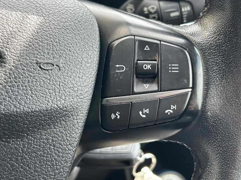 Ford 320 EcoBlue Limited Combi Van 2.0 Automatic Diesel Combi Van Automatic Diesel Combi Van Automatic Diesel Combi Van Automatic Diesel