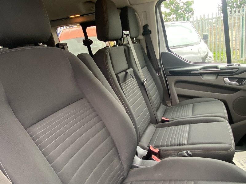 Ford 320 EcoBlue Limited Combi Van 2.0 Automatic Diesel Combi Van Automatic Diesel Combi Van Automatic Diesel Combi Van Automatic Diesel