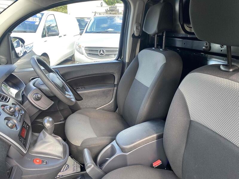 Renault ZE ML20 33kWh Business+ Panel Van 4dr Electric Auto MWB (i) (60 ps) Panel Van Automatic Electric