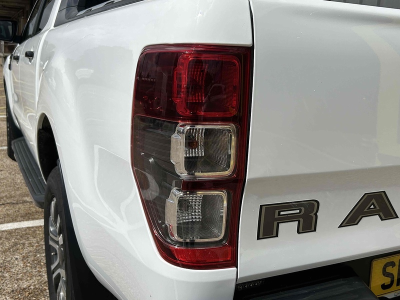 Ford 2.0 EcoBlue Wildtrak Pickup Double Cab 4dr Diesel Auto 4WD Euro 6 (s/s) (213 ps)